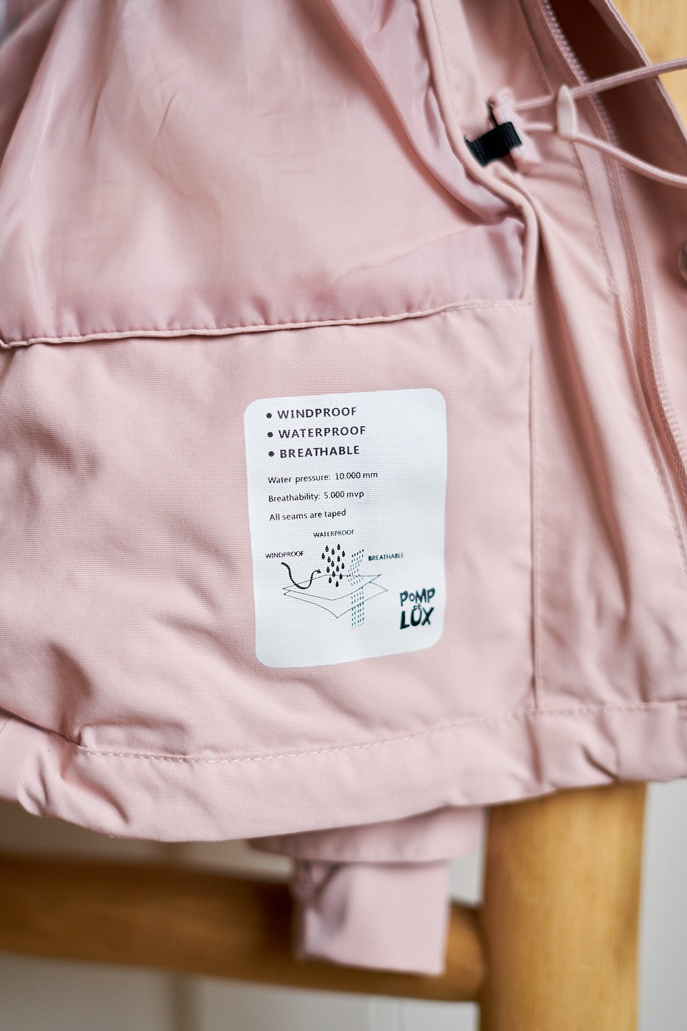 Striukė - POMP DE LUX