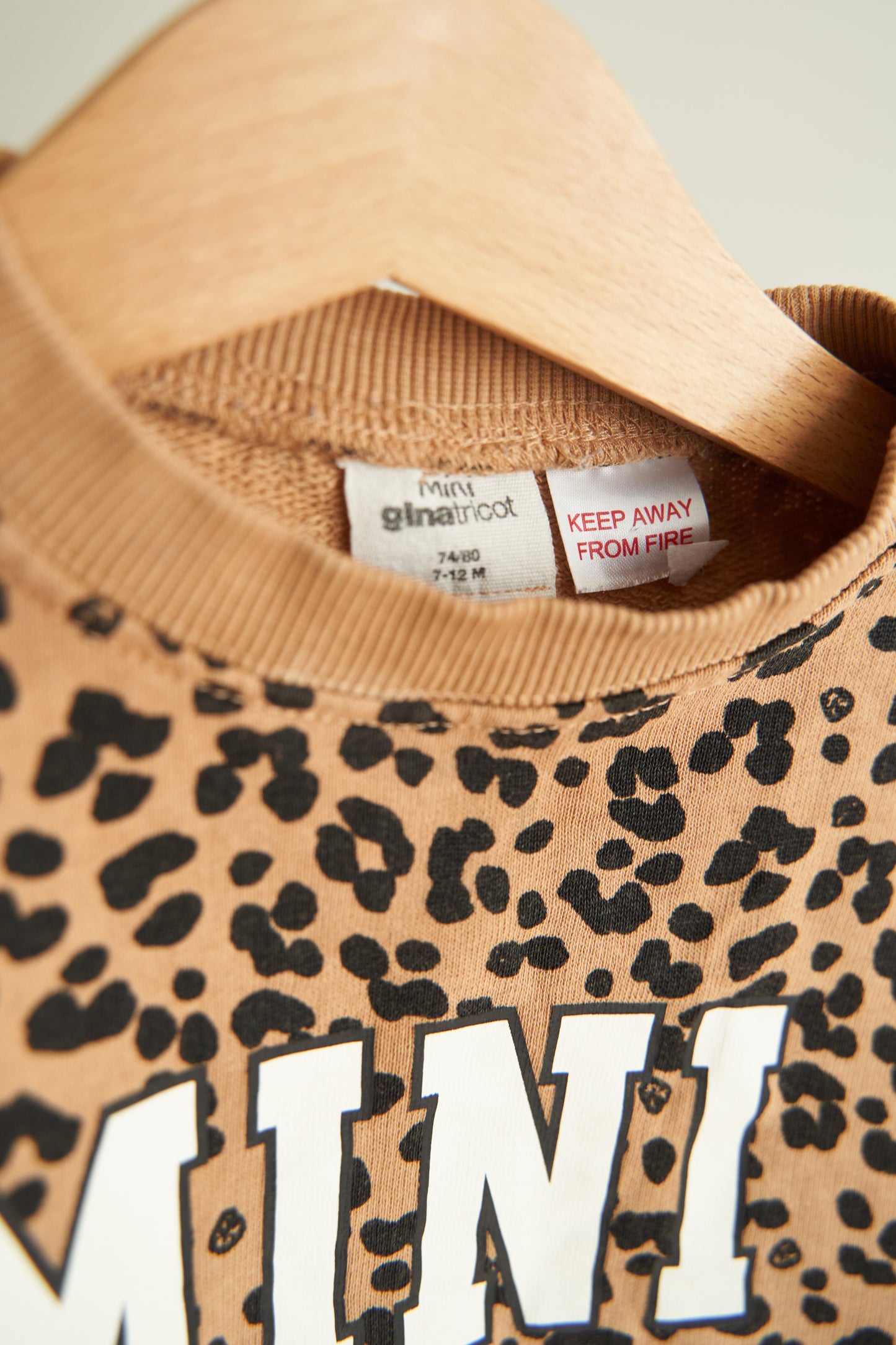 Džemperis - GINA TRICOT