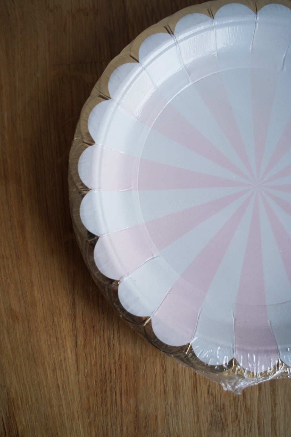 Popierinės lėkštės 8vnt.