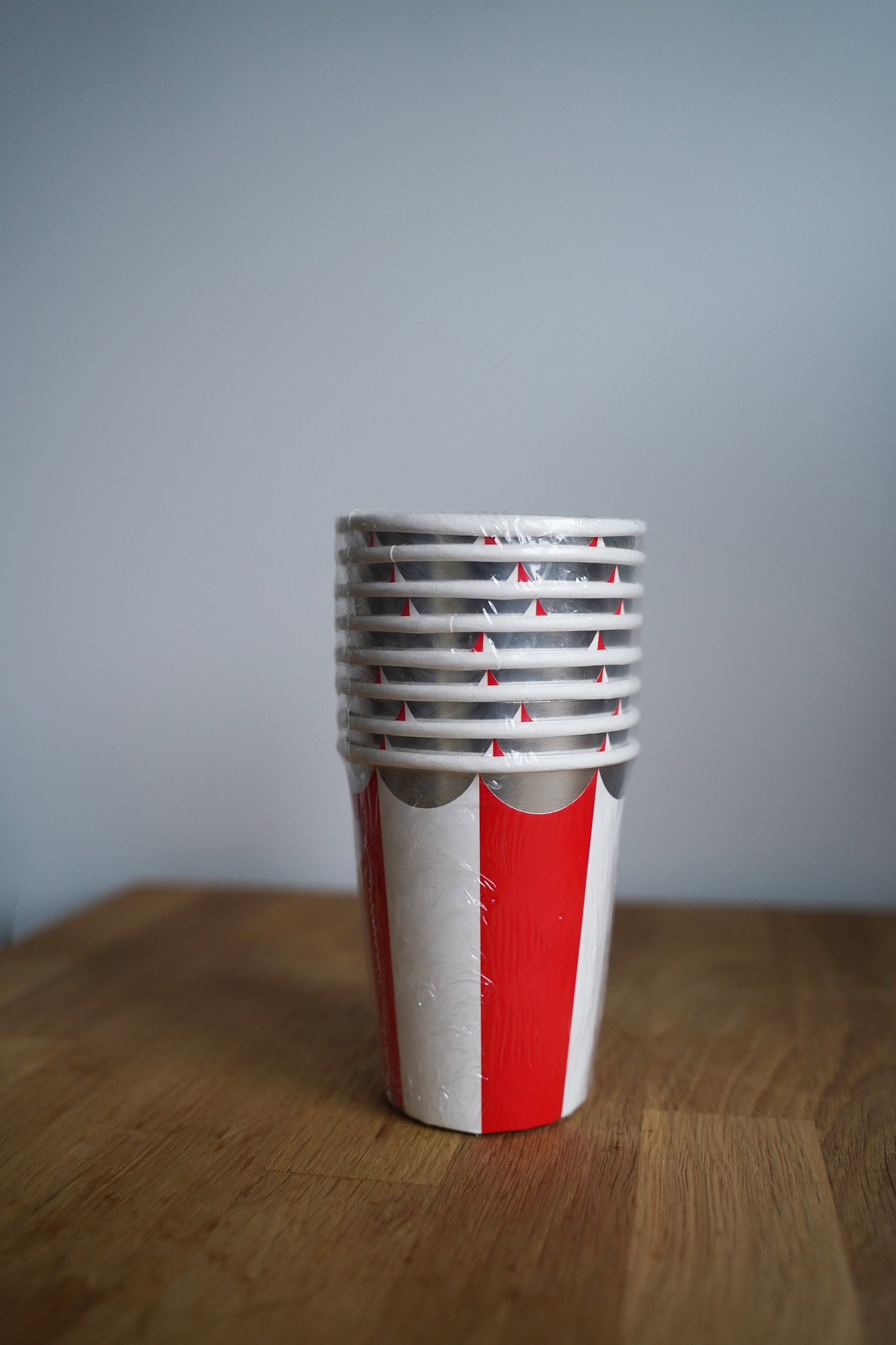 Popieriniai puodeliai 8vnt.