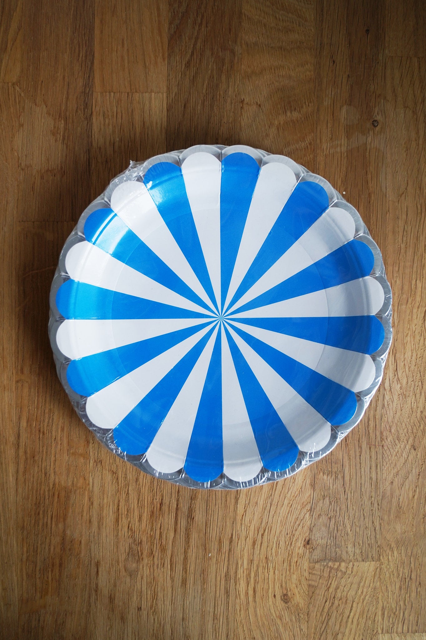 Popierinės lėkštės 8vnt.