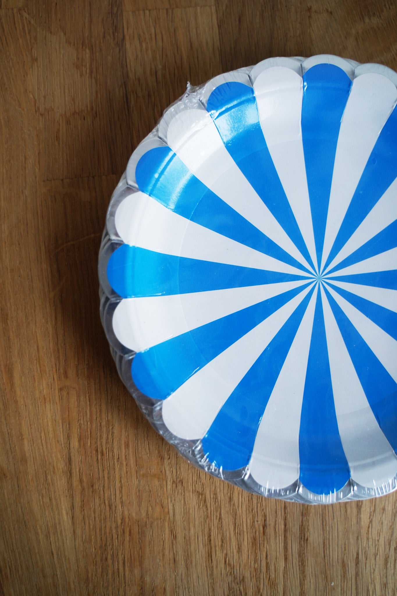 Popierinės lėkštės 8vnt.