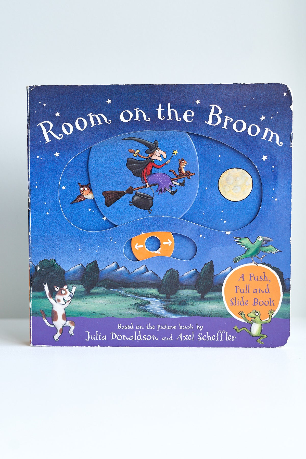 Julia Donaldson ir Alex Scheffler ROOM ON THE BROOM